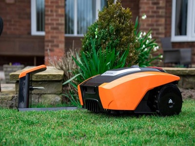 Компания Robokos представила автоматические газонокосилки